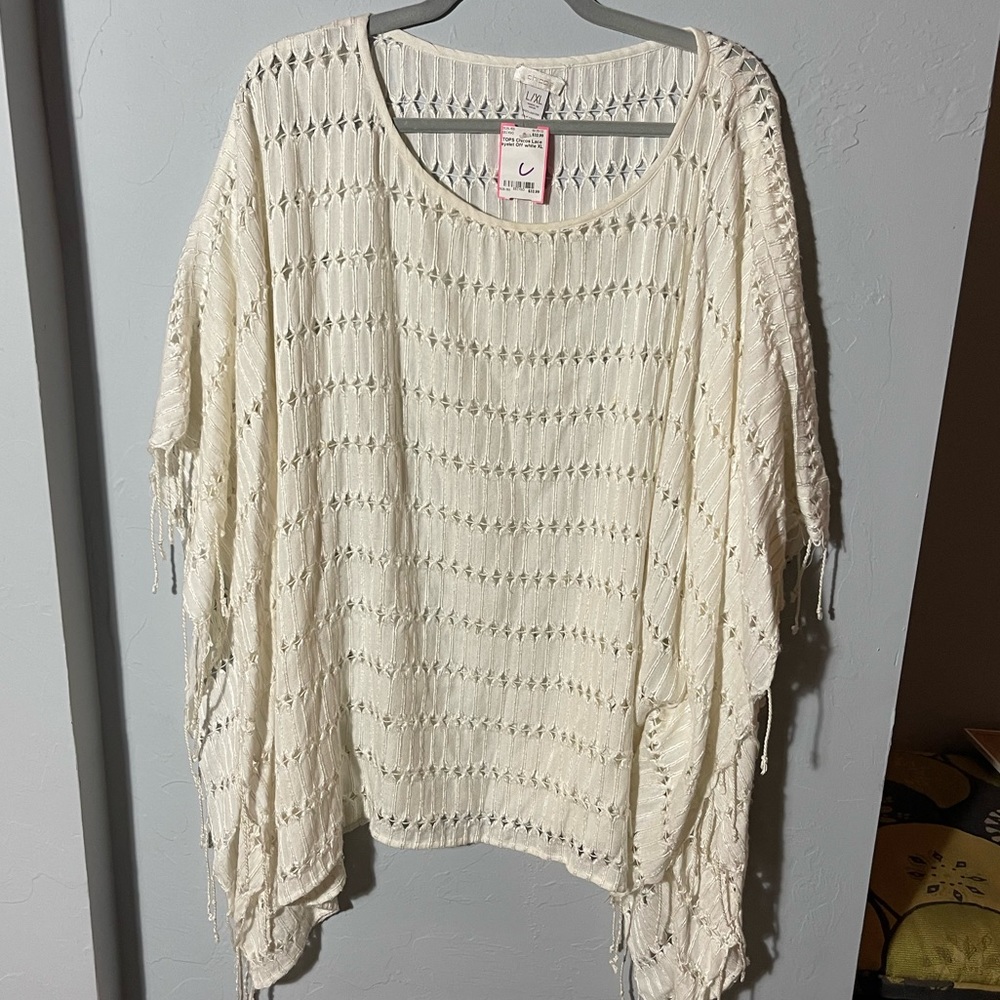 Chico’s size l/xl cream colored pan hi style top